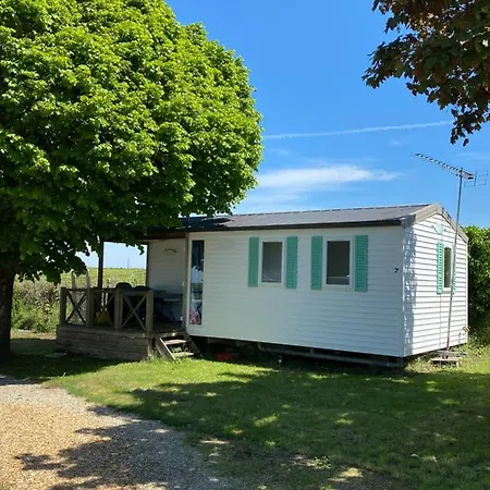 Camping Le Bellevue Proche De Royan * Barzan