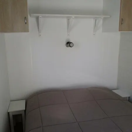 Camping Le Bellevue Proche De Royan 营地 *