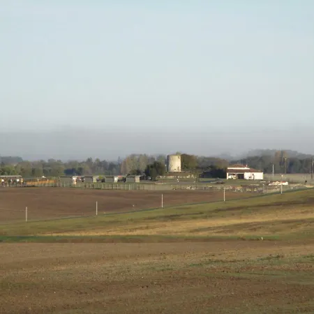 Camping Le Bellevue Proche De Royan 营地 Barzan